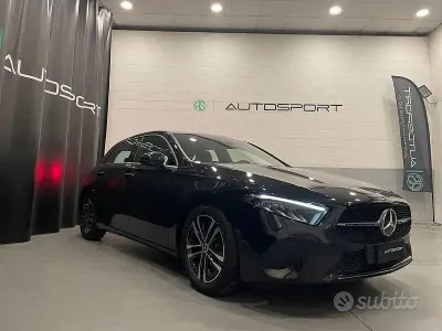 Usata Mercedes A180 Advanced 136 CV (100 kW) 2025 Nero Berlina