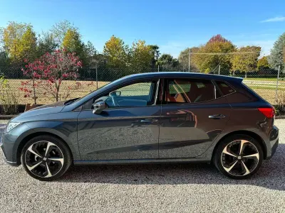 Usata Seat Ibiza FR 90 CV (66 kW) 2022 Grigio Utilitaria