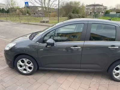 Gebraucht Citroën C3 82 PS (60 kW) 2016 Grau Kleinwagen