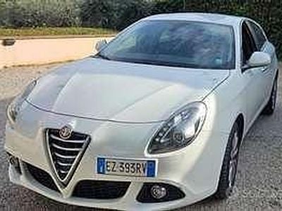 Usata Alfa Romeo Giulietta Distinctive 82 CV (60 kW) 2015 Bianco Utilitaria