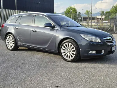 Usata Opel Insignia Cosmo 160 CV (117 kW) 2011 Other Station wagon