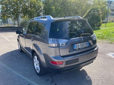 Usata Mitsubishi Outlander 170 CV (125 kW) 2010 Grigio SUV