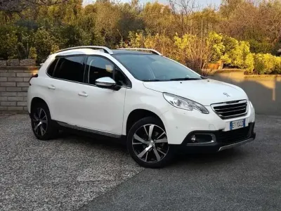 Usata Peugeot 2008 Allure 114 CV (83 kW) 2013 Bianco SUV