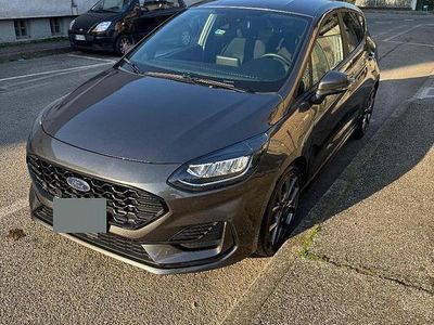 Usado Ford Fiesta ST-Line 101 HP (74 kW) 2022 Cinzento Citadino