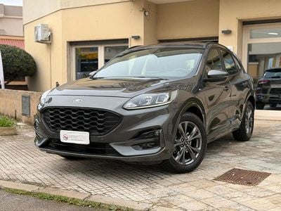 Usata Ford Kuga ST-Line 120 CV (88 kW) 2022 Grigio SUV