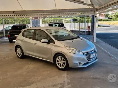 Usata Peugeot 208 68 CV (50 kW) 2012 Grigio Utilitaria