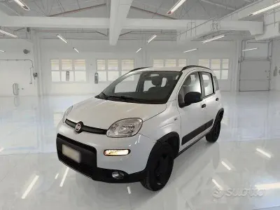Usata Fiat Panda 4x4 Wild 85 CV (62 kW) 2021 Bianco Utilitaria