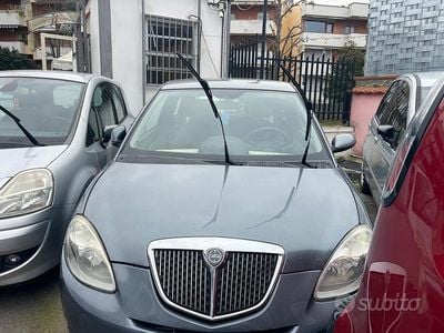 Usata Lancia Ypsilon 77 CV (56 kW) 2011 Grigio Utilitaria