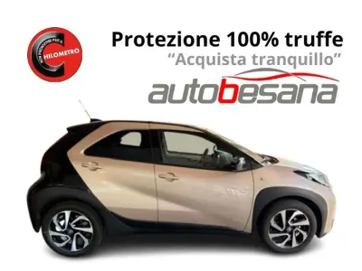 Usata Toyota Aygo X Trend 72 CV (52 kW) 2025 Beige SUV
