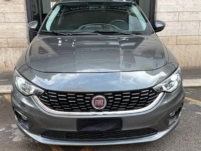 Usata Fiat Tipo Lounge 120 CV (88 kW) 2018 Grigio Berlina
