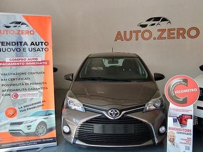 Usado Toyota Yaris 69 CV (50 kW) 2017 Gris Berlina