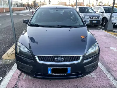 Usata Ford Focus Zetec 116 CV (85 kW) 2006 Nero Station wagon