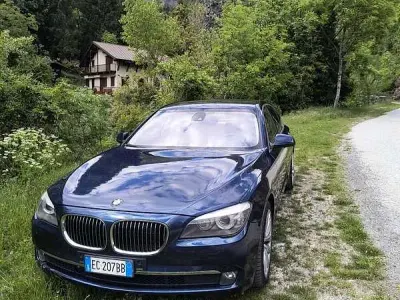 Usata BMW 750 408 CV (300 kW) 2010 Berlina