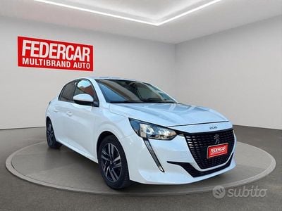 Usata Peugeot 208 Allure 130 CV (95 kW) 2021 Bianco Utilitaria