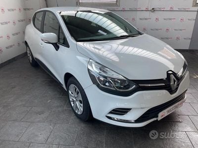 Usata Renault Clio V Life 90 CV (66 kW) 2020 Bianco Berlina