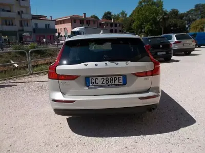 Usata Volvo V60 Business Edition 150 CV (110 kW) 2020 Bianco Station wagon
