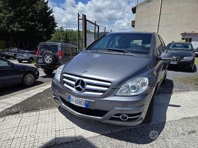 Usata Mercedes B200 Executive 140 CV (102 kW) 2009 Grigio Monovolume