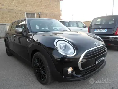 Begagnad Mini Cooper D Clubman 150 HK (110 kW) 2019 Svart Kombi
