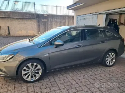 Usata Opel Astra Innovation 150 CV (110 kW) 2019 Grigio Station wagon