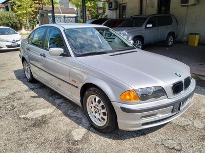 usata BMW 318 i 4 porte benzina