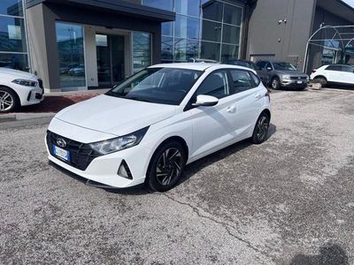 Usata Hyundai i20 84 CV (61 kW) 2022 Bianco Berlina