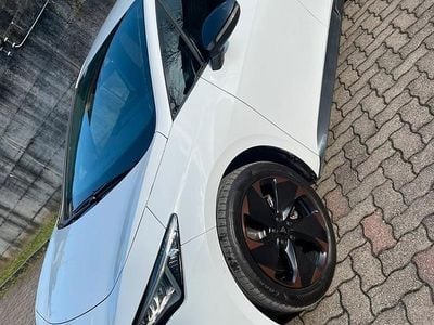 Begagnad Cupra Born 169 kW (231 HK) 2023 Vit Halvkombi