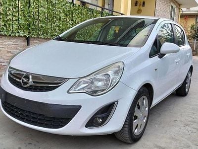 Begagnad Opel Corsa 75 HK (55 kW) 2012 Vit Halvkombi
