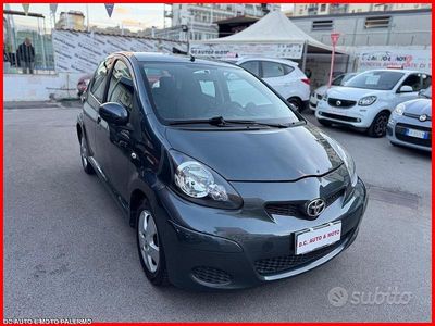 Usata Toyota Aygo 68 CV (50 kW) 2009 Grigio Utilitaria