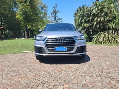 Usata Audi Q7 Business Plus 272 CV (200 kW) 2015 Argento SUV