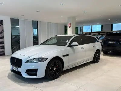 Usata Jaguar XF Sportbrake Prestige 179 CV (131 kW) 2018 Bianco Station wagon