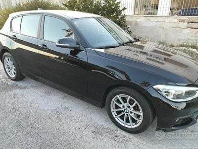Usata BMW 118 Efficient Dynamics 150 CV (110 kW) 2019 Nero Utilitaria