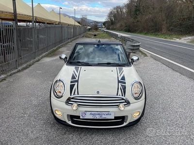 Usata Mini Cooper D Cabriolet 110 CV (80 kW) 2012 Beige Cabrio