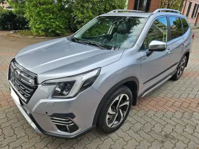Usata Subaru Forester Premium 150 CV (110 kW) 2022 Argento SUV