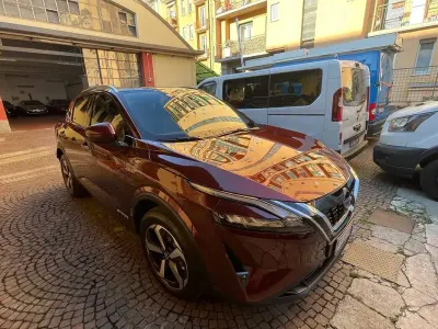 Usado Nissan Qashqai N-Connecta 158 CV (116 kW) 2024 Rojo SUV