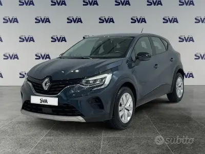 Usata Renault Captur Zen 101 CV (74 kW) 2022 Grigio SUV