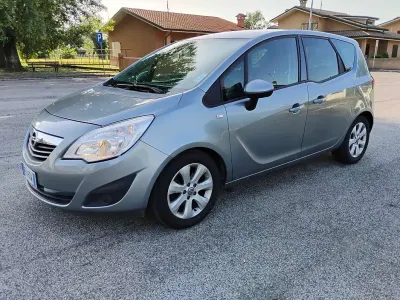 Usata Opel Meriva 95 CV (69 kW) 2013 Monovolume