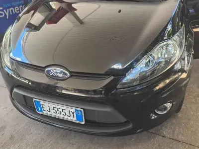 Usata Ford Fiesta Titanium 82 CV (60 kW) 2011 Nero Berlina