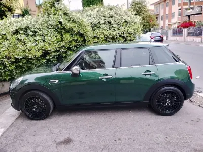Usata Mini ONE 102 CV (75 kW) 2015 Verde Utilitaria