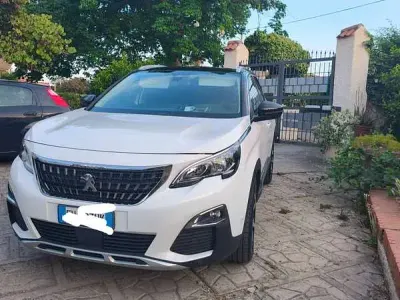 Usata Peugeot 3008 Active 131 CV (96 kW) 2019 Bianco SUV
