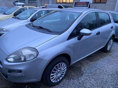 Usata Fiat Punto 69 CV (50 kW) 2015 Argento Berlina