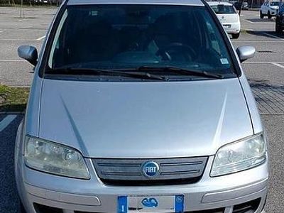 Usata Fiat Idea 90 CV (66 kW) 2006 Grigio Monovolume