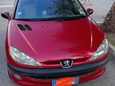 Usata Peugeot 206 68 CV (50 kW) 2004 Rosso Utilitaria