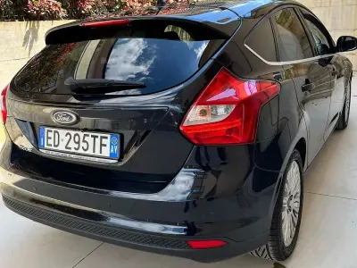 Usata Ford Focus Titanium 116 CV (85 kW) 2011 Nero Berlina