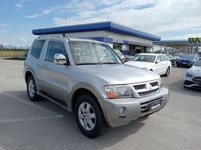 Usata Mitsubishi Pajero Intense 160 CV (117 kW) 2006 Argento SUV