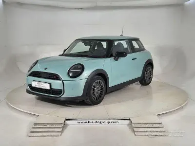 Usata Mini Cooper Classic 204 CV (150 kW) 2024 Turchese Utilitaria