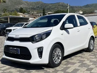 Begagnad Kia Picanto 67 HK (49 kW) 2024 Vit Halvkombi