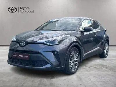 Usata Toyota C-HR Lounge 98 CV (72 kW) 2023 Grigio SUV