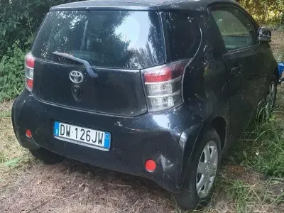 Usata Toyota iQ 68 CV (50 kW) 2009 Nero Utilitaria