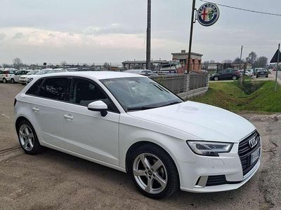 Usado Audi A3 Ambiente 150 CV (110 kW) 2017 Blanco Berlina
