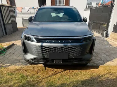 Usata Omoda 9
